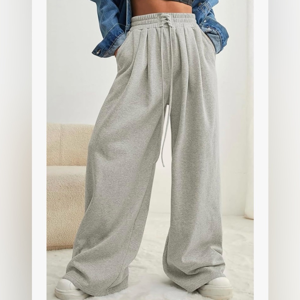 Women's Wide-Leg Drawstring Track Pants - Light Gray